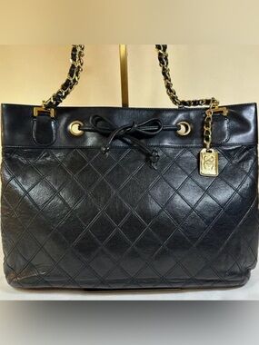 CHANEL COA Lambskin Leather Black Colore Shoulder Bag w/ 24K Goldplated Hardware